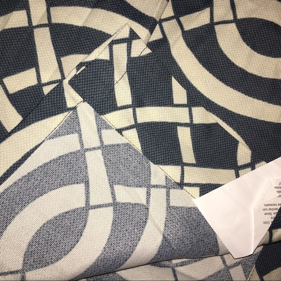 Pair of curtain panels - Picture 3 of 6